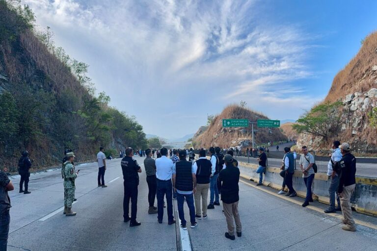 Gobierno privilegia el diálogo ante insistencia sin justificación de bloqueo a la Autopista del Sol