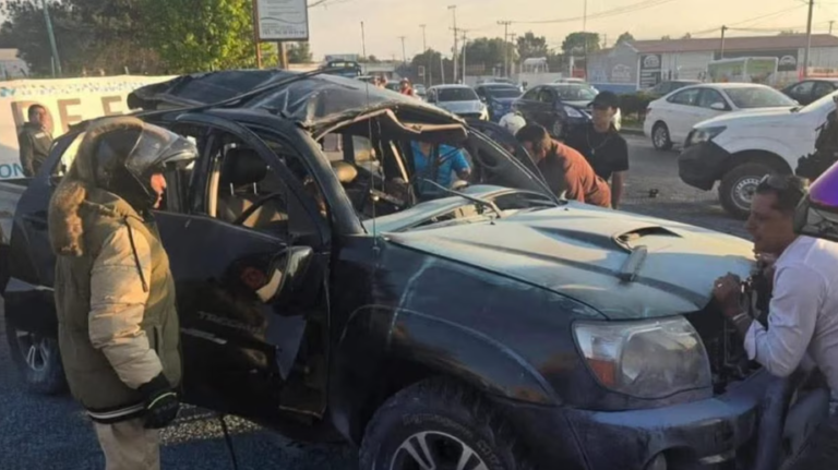 Mueren dos personas por explosión de camioneta cerca del AIFA