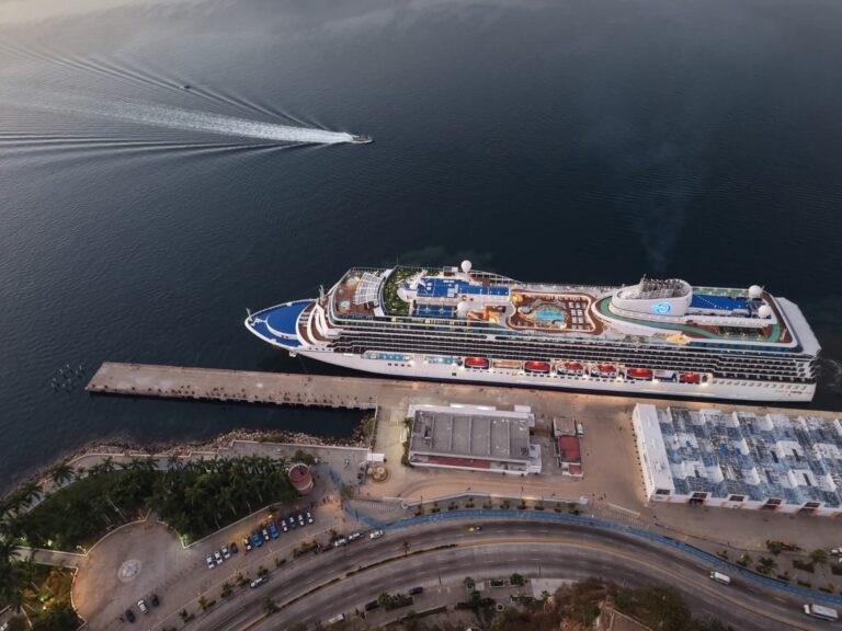 Recibe Acapulco su séptimo crucero de 2026 y activa la economía local