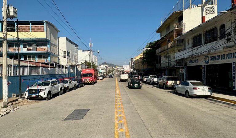 Reconocen ciudadanos compromiso de Abelina López por rehabilitar la avenida Ejido