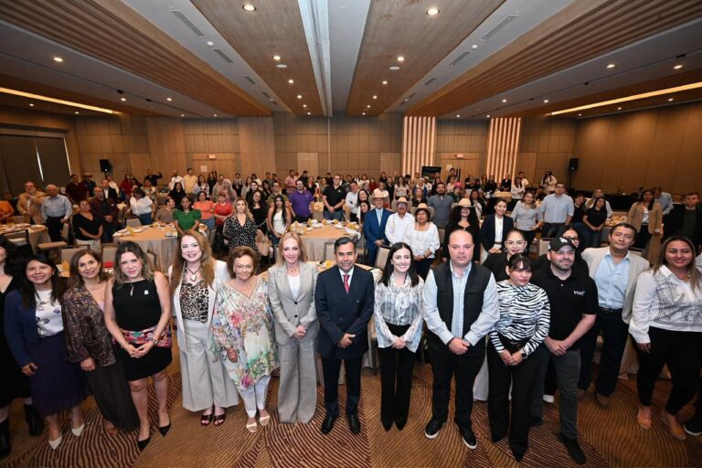 Proyecta vuelo Monterrey-Acapulco mayor afluencia turística en Semana Santa