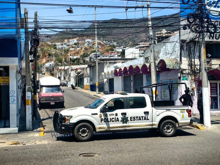 Mega Operativo Policíaco en Hornos Insurgentes por detenidos capturados en La Poza