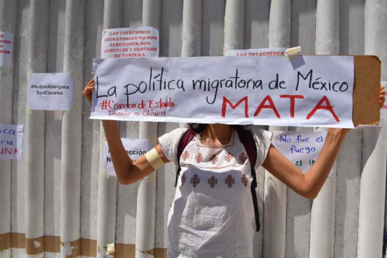 A tres años del incendio del INM en Ciudad Juárez, persisten impunidad y reclamos de justicia