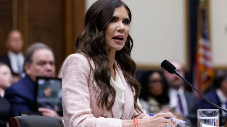 Trump destituye a Kristi Noem: sustituye a la líder de ‘redadas’ por senador Mullin