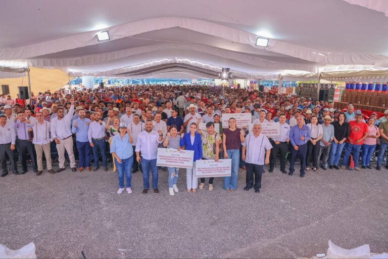 Entrega Evelyn Salgado más de 66 MDP en insumos, apoyos y equipo para impulsar el desarrollo del campo en beneficio de 17 mil productores