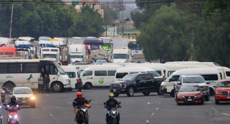 Sheinbaum descarta apoyos económicos a transportistas y agricultores