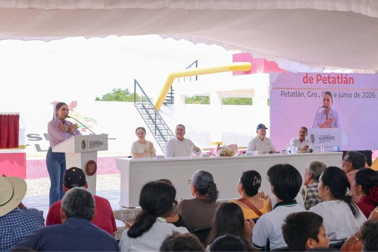 Fortalece Evelyn Salgado la infraestructura sanitaria de Petatlán