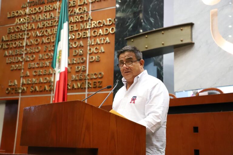 Propone diputado recursos para la rehabilitación de la granja solar de bombeo de agua potable en Coyuca de Benitez