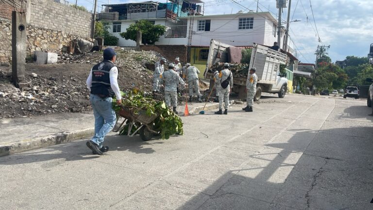 Refuerza Gobierno de Acapulco limpieza en colonia Emiliano Zapata