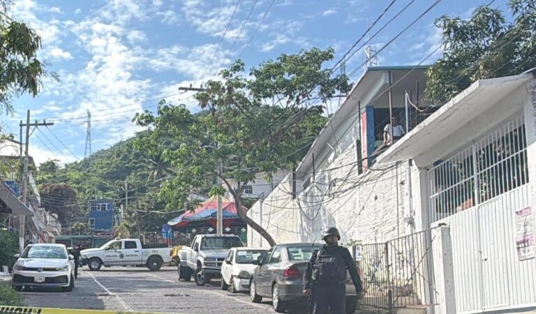 Suman cuatro personas sin vida luego del enfrentamiento a balazos en la colonia Palma Sola de Acapulco