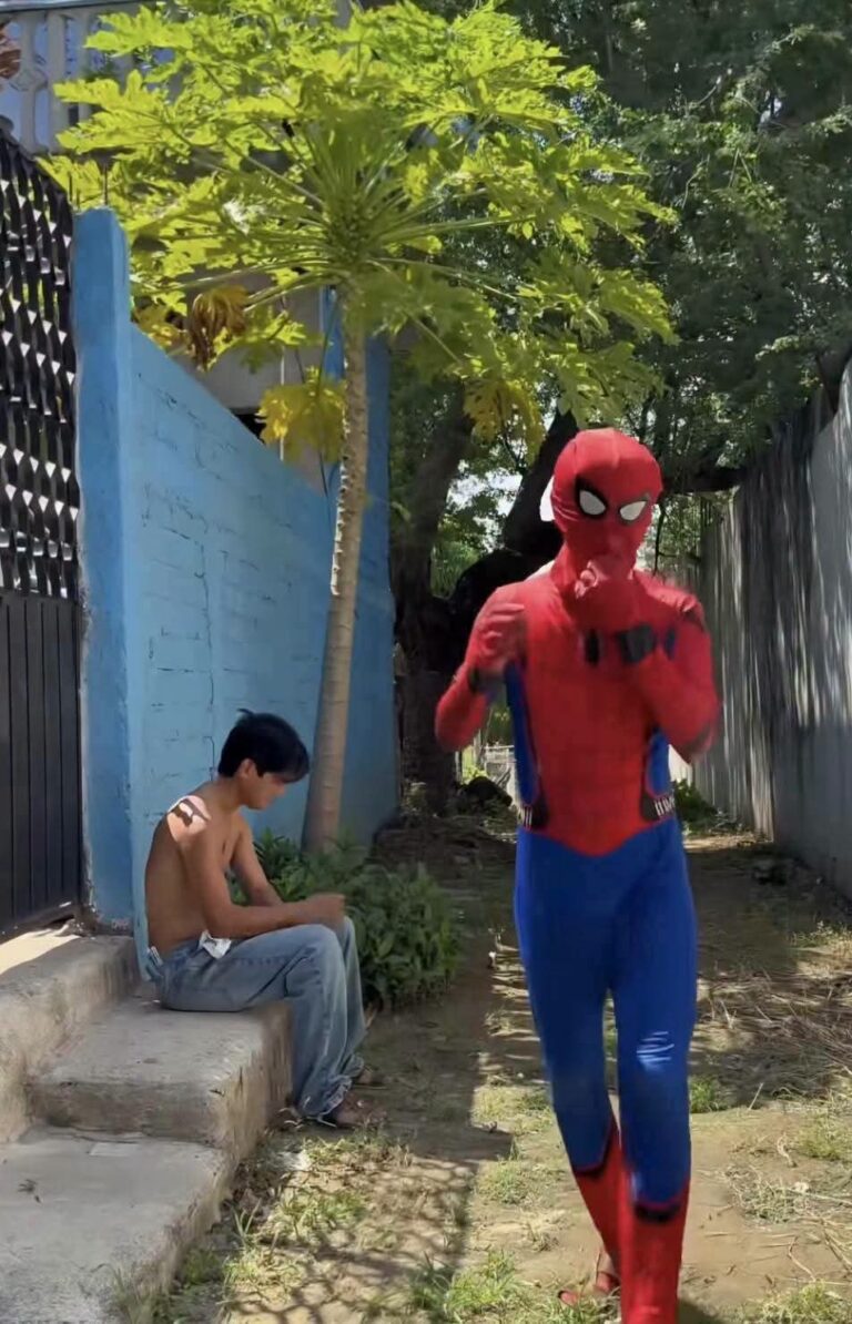 Balean vivienda vinculada a los hermanos Alcaraz en la colonia El Rastro, de Acapulco