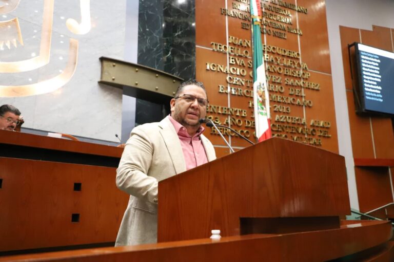 Plantean reforma para garantizar seguridad social a trabajadores que construyen obras públicas en Guerrero