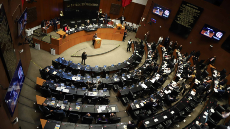 Congreso recibe iniciativa para prohibir doble nacionalidad a candidatos a la Presidencia y gubernaturas