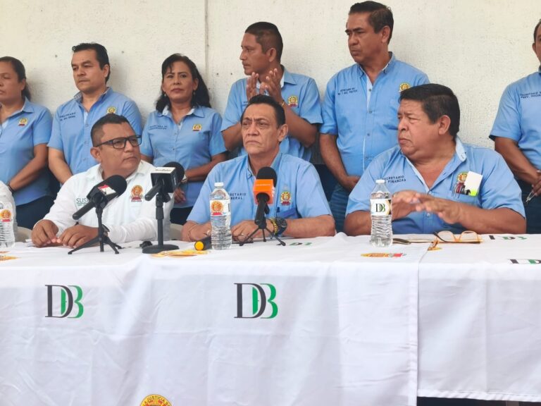 Advierte Daniel Bello, secretario de la seccion XXVII del SUSPEG con tomar instalaciones del ISSSPEG y cerrar CAPAMA tras adeudos del Gobierno municipal