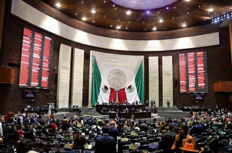 Avanza en San Lázaro reforma contra la doble nacionalidad para aspirantes a Presidencia y gubernaturas
