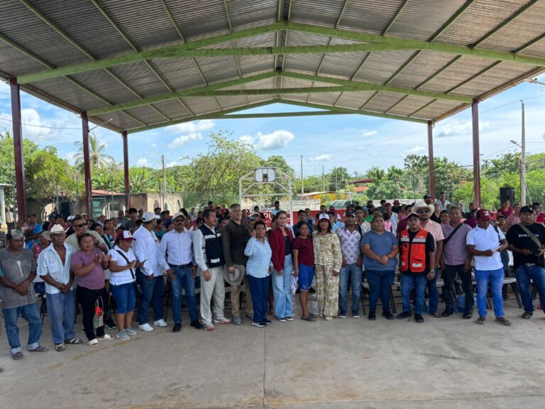 Da Leticia Lozano seguimiento a obras hidráulicas en Bienes Comunales de Cacahuatepec